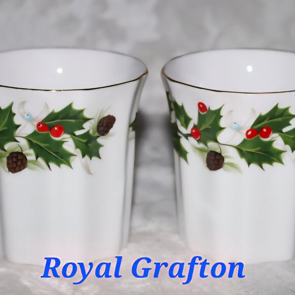 Mismatched Christmas Poinsettia Teacup Set | Bluebird | Crown Regent - Picture 13 of 13